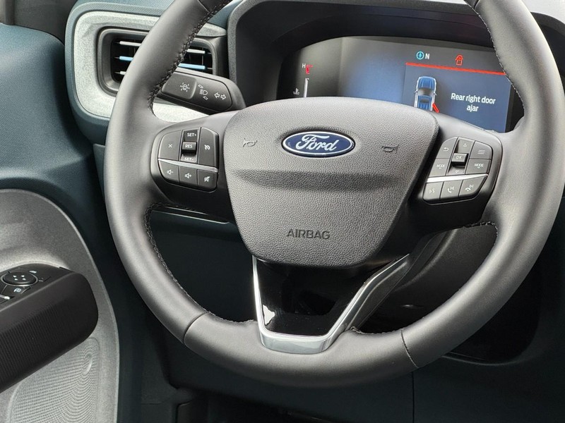 Ford Maverick Vehicle Image 12