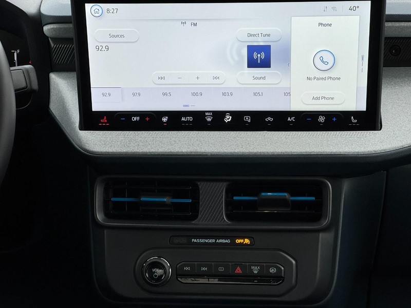 Ford Maverick Vehicle Image 13