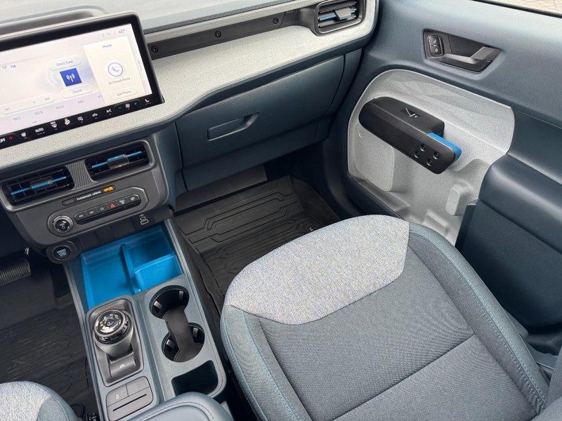 Ford Maverick Vehicle Image 15