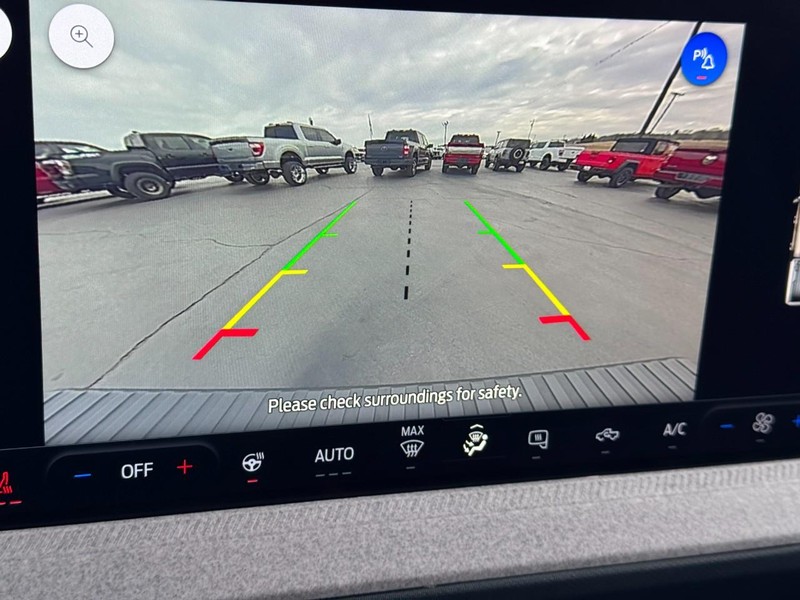 Ford Maverick Vehicle Image 21