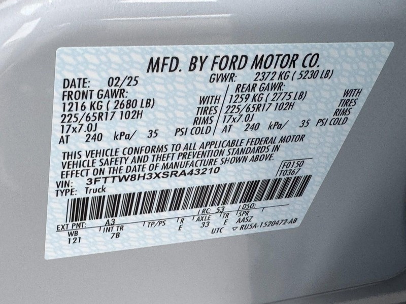 Ford Maverick Vehicle Image 24