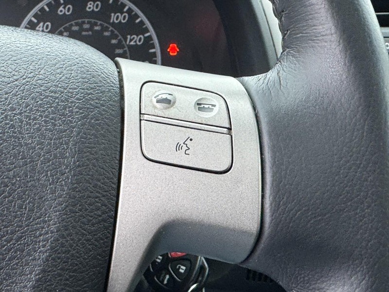 Toyota Corolla Vehicle Image 16