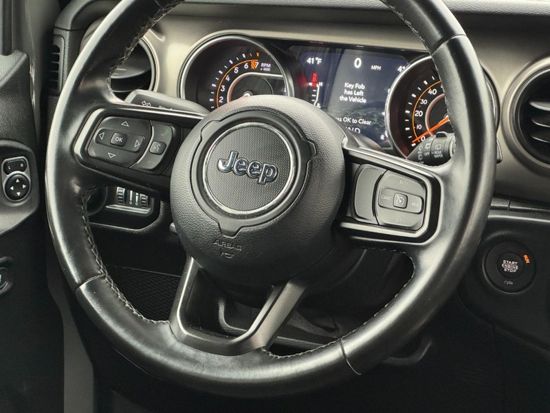 Jeep Wrangler Unlimited Vehicle Image 12