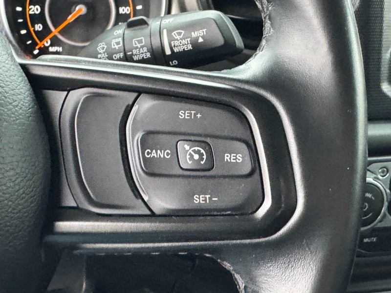 Jeep Wrangler Unlimited Vehicle Image 18