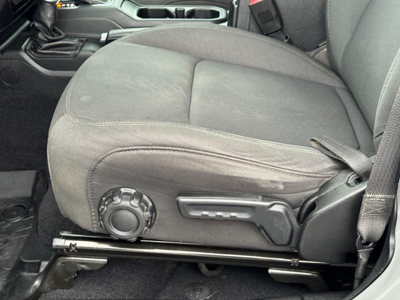 Jeep Wrangler Unlimited Vehicle Image 23