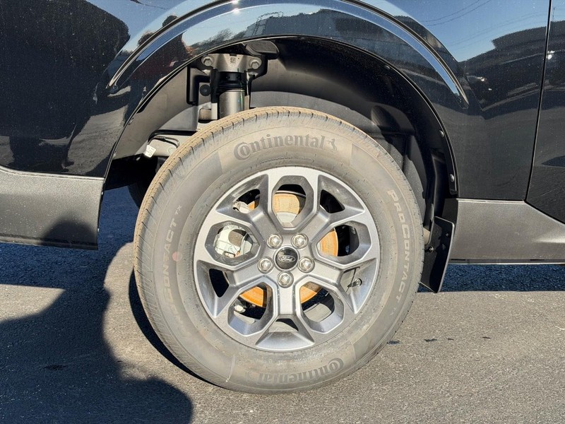 Ford Maverick Vehicle Image 04