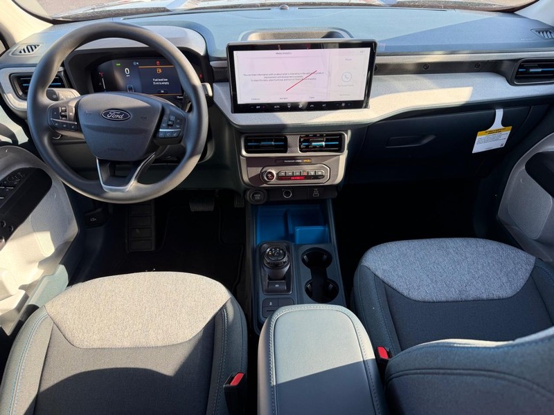 Ford Maverick Vehicle Image 06