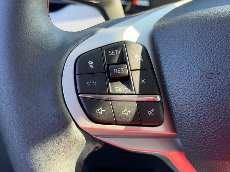 Ford Explorer Vehicle Image 13