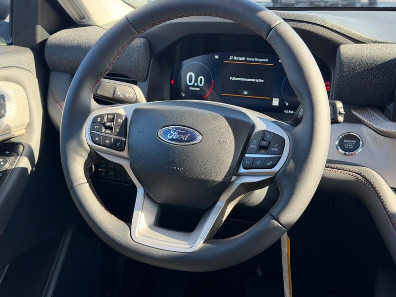 Ford Explorer Vehicle Image 08