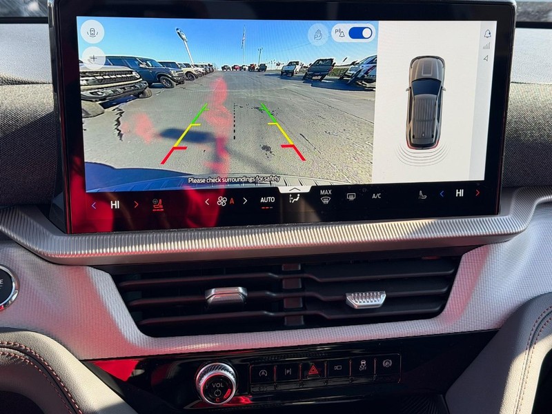 Ford Explorer Vehicle Image 15