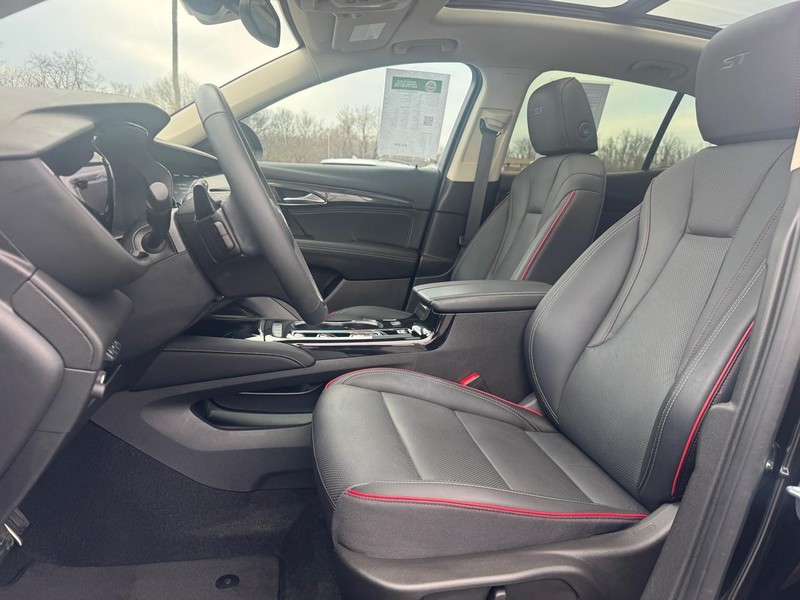 Buick Envision Vehicle Full-screen Gallery Image 09