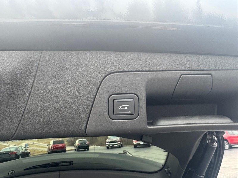 Buick Envision Vehicle Full-screen Gallery Image 14