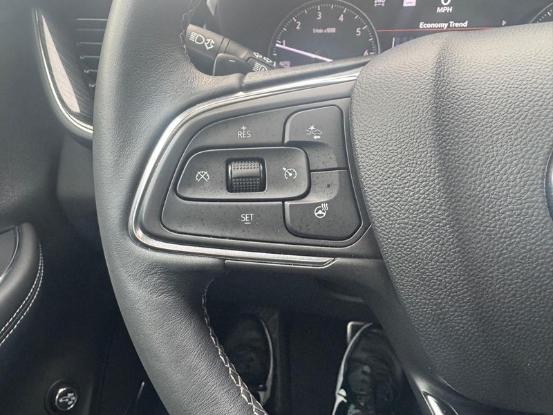 Buick Envision Vehicle Full-screen Gallery Image 17