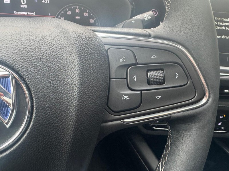 Buick Envision Vehicle Full-screen Gallery Image 18