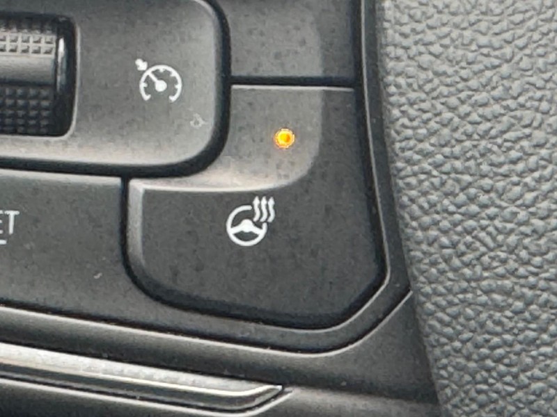 Buick Envision Vehicle Full-screen Gallery Image 22