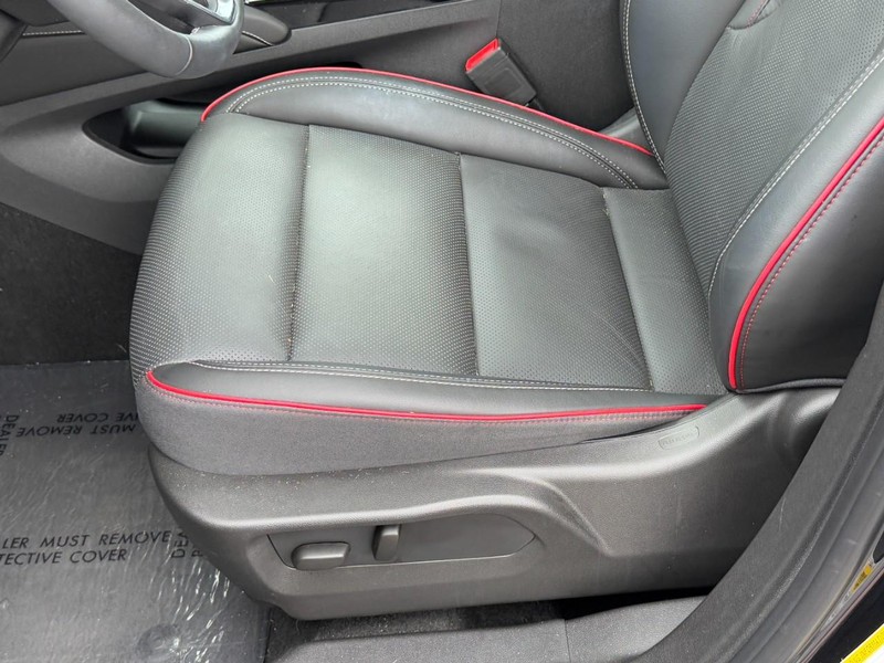 Buick Envision Vehicle Image 24
