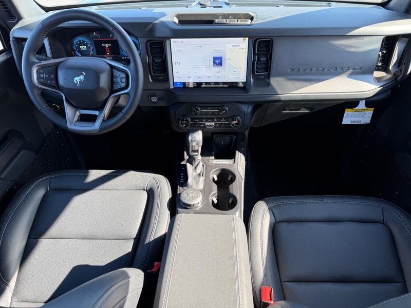 Ford Bronco Vehicle Image 06