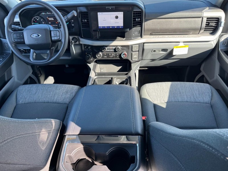 Ford Super Duty F-250 SRW Vehicle Image 07