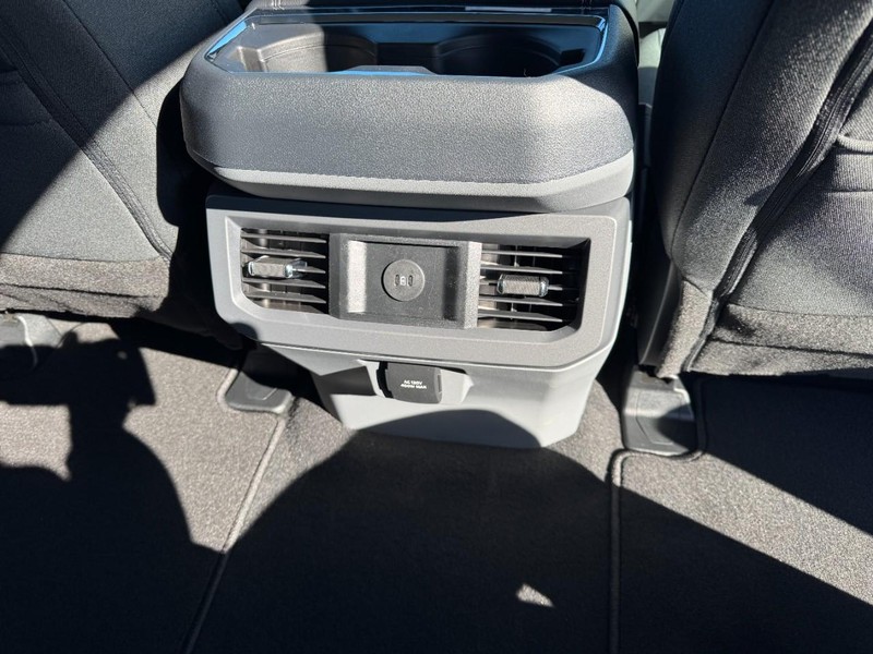 Ford Super Duty F-250 SRW Vehicle Image 11