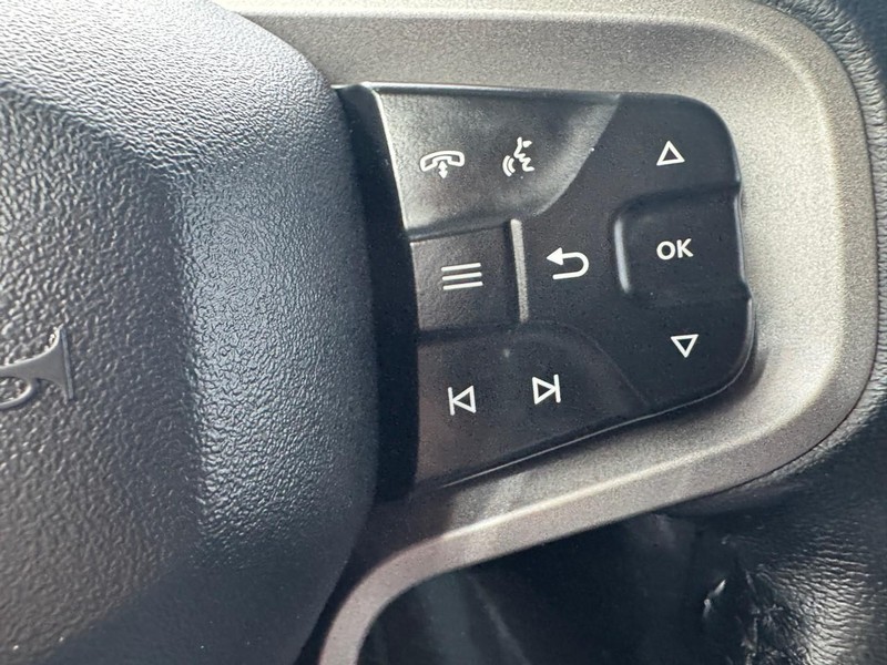 Ford Bronco Vehicle Full-screen Gallery Image 13