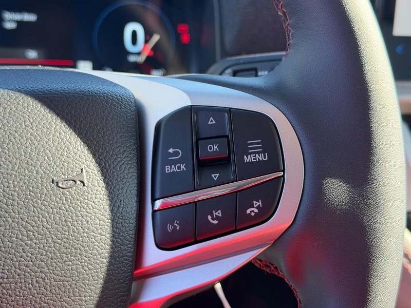 Ford Explorer Vehicle Image 14