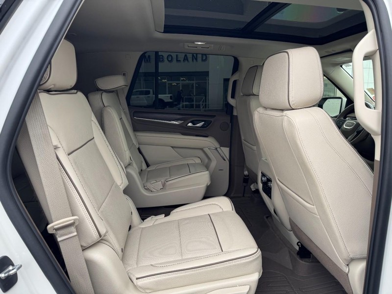 GMC Yukon Vehicle Image 10