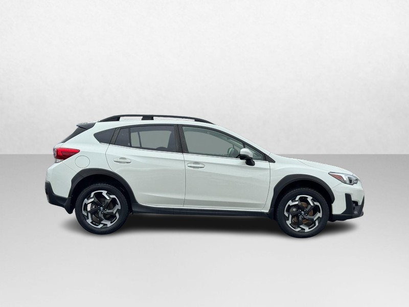 Subaru Crosstrek Vehicle Image 02