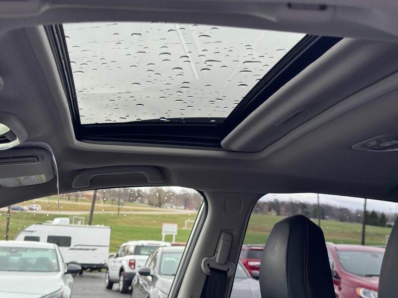 Subaru Crosstrek Vehicle Image 16