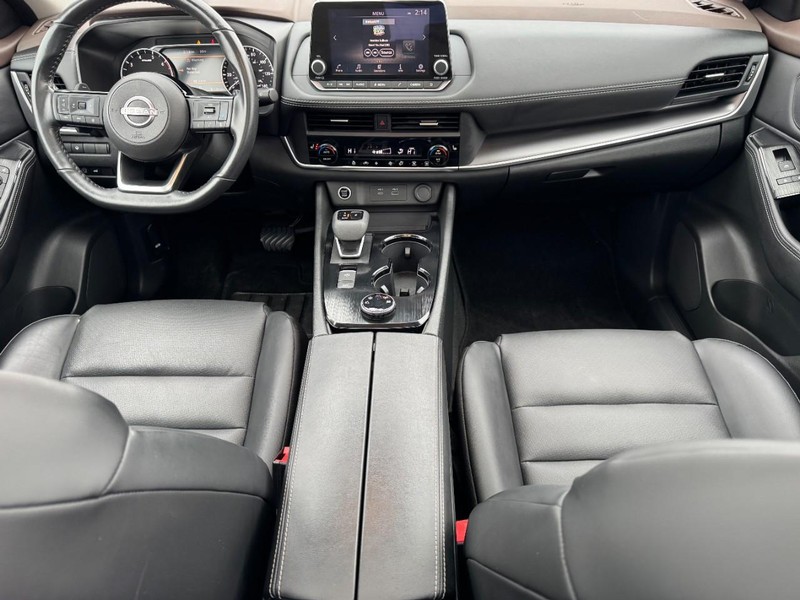 Nissan Rogue Vehicle Image 11