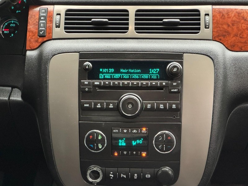 GMC Sierra 2500HD Vehicle Image 13