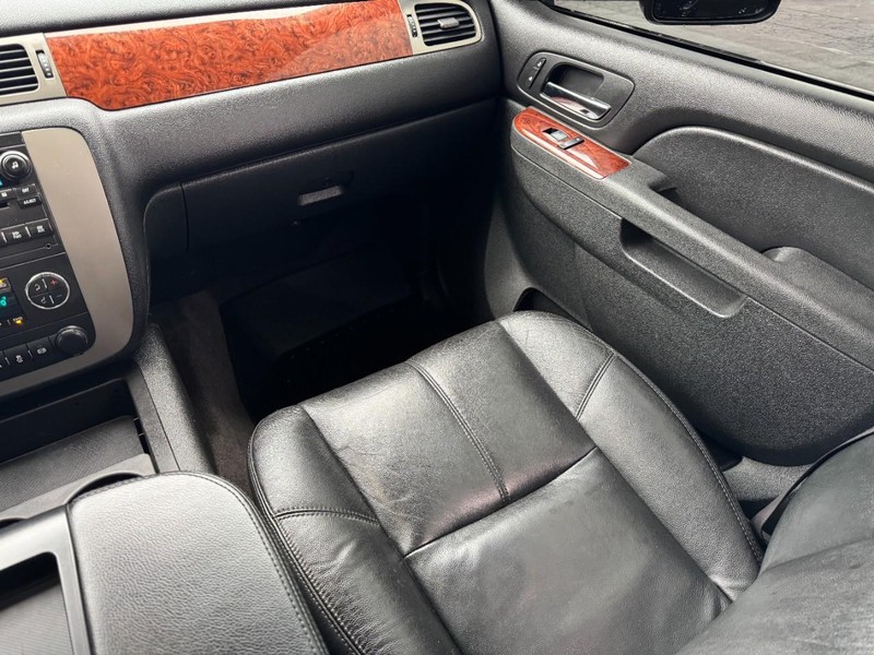 GMC Sierra 2500HD Vehicle Image 14