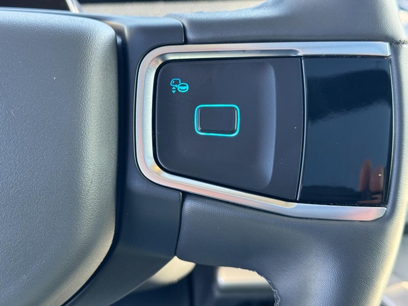 Ford Expedition Max Vehicle Full-screen Gallery Image 20