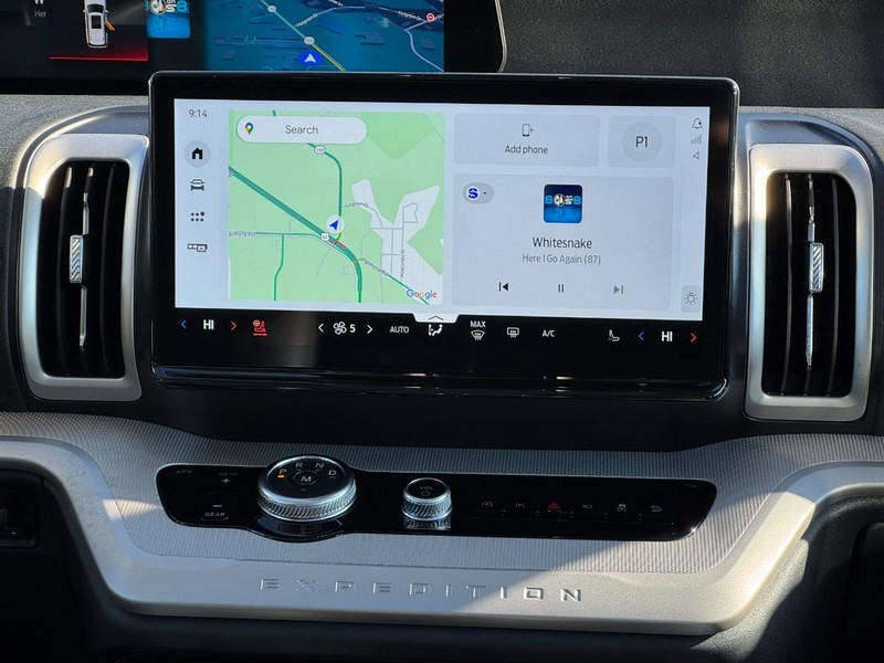 Ford Expedition Vehicle Image 14