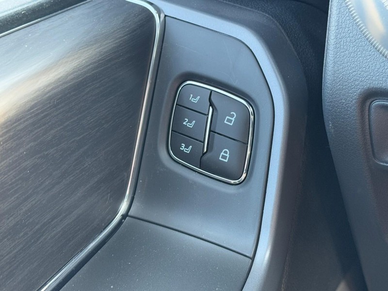 Ford F-150 Vehicle Image 11