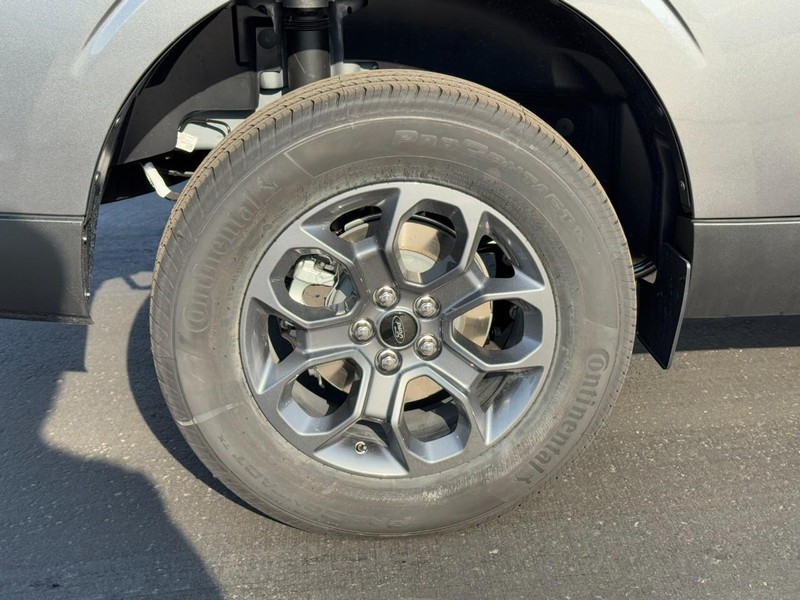 Ford Maverick Vehicle Image 04