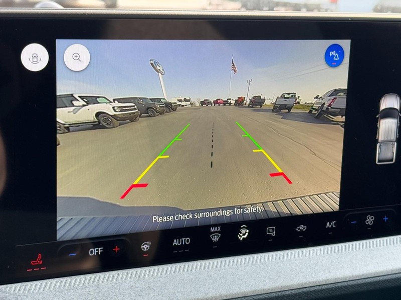 Ford Maverick Vehicle Image 14