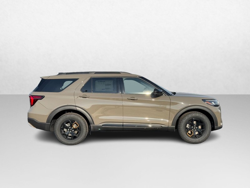 Ford Explorer Vehicle Image 02