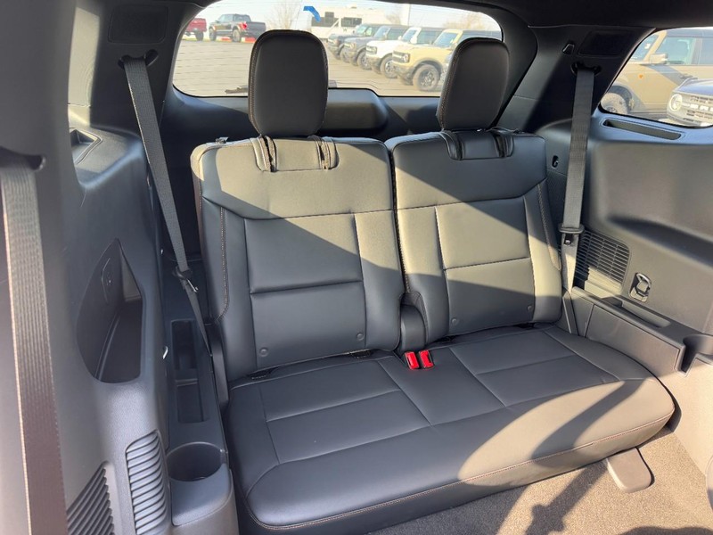 Ford Explorer Vehicle Image 06