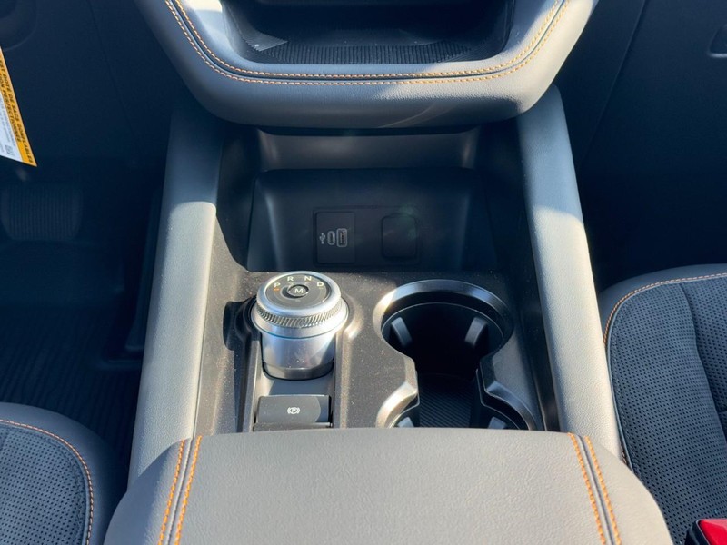 Ford Explorer Vehicle Image 10