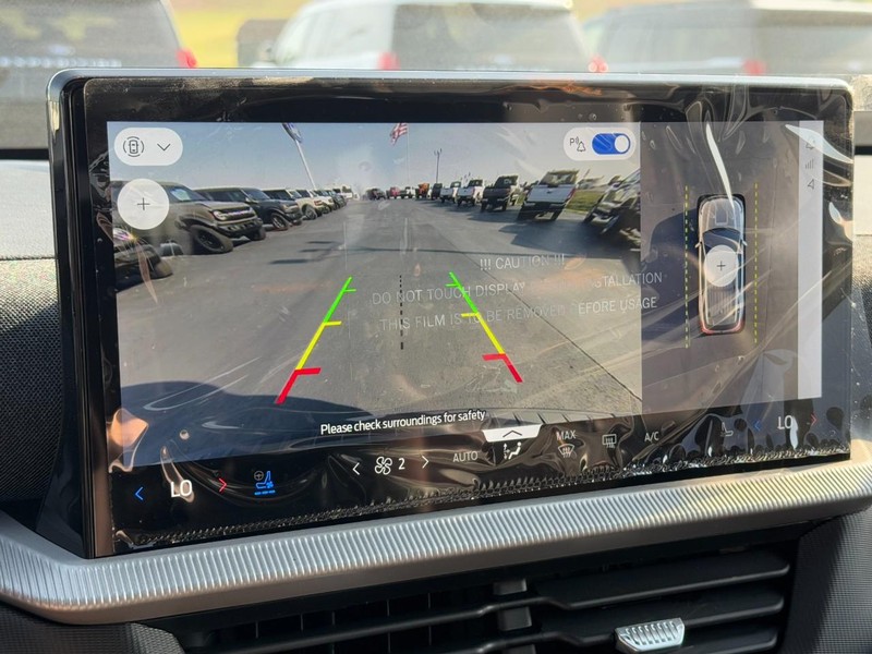 Ford Explorer Vehicle Image 16