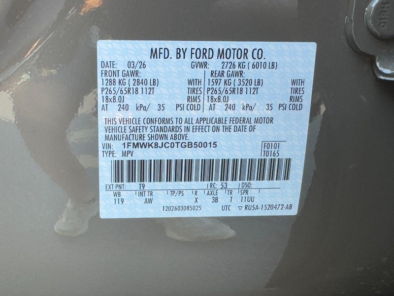 Ford Explorer Vehicle Image 18