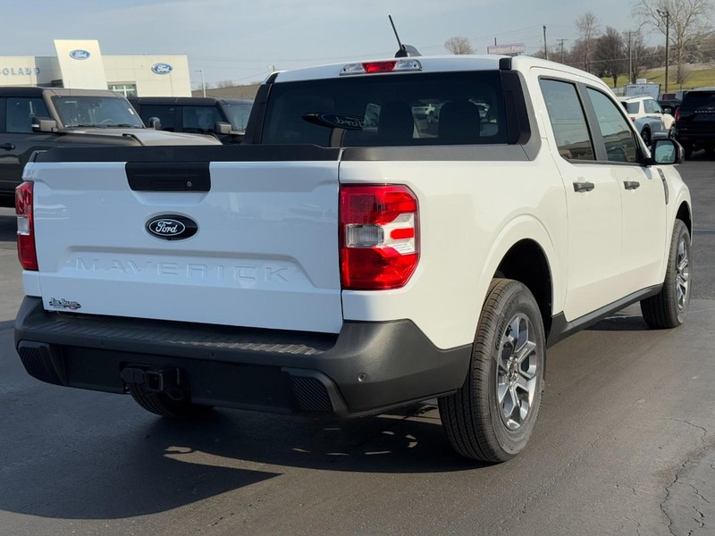 Ford Maverick Vehicle Image 03