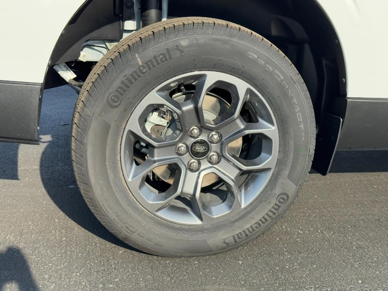 Ford Maverick Vehicle Image 04