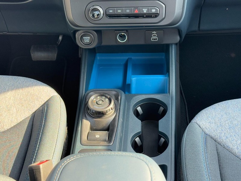 Ford Maverick Vehicle Image 09