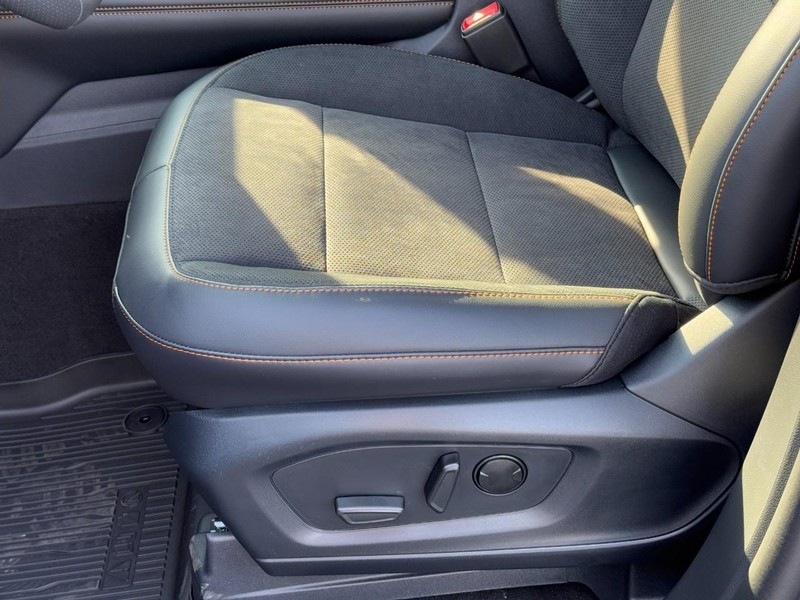 Ford Explorer Vehicle Image 16