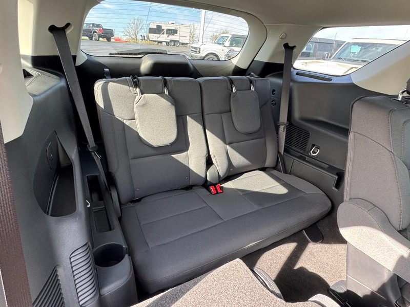 Ford Explorer Vehicle Image 06