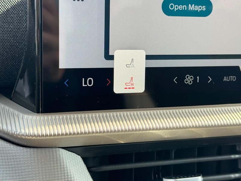 Ford Explorer Vehicle Image 13