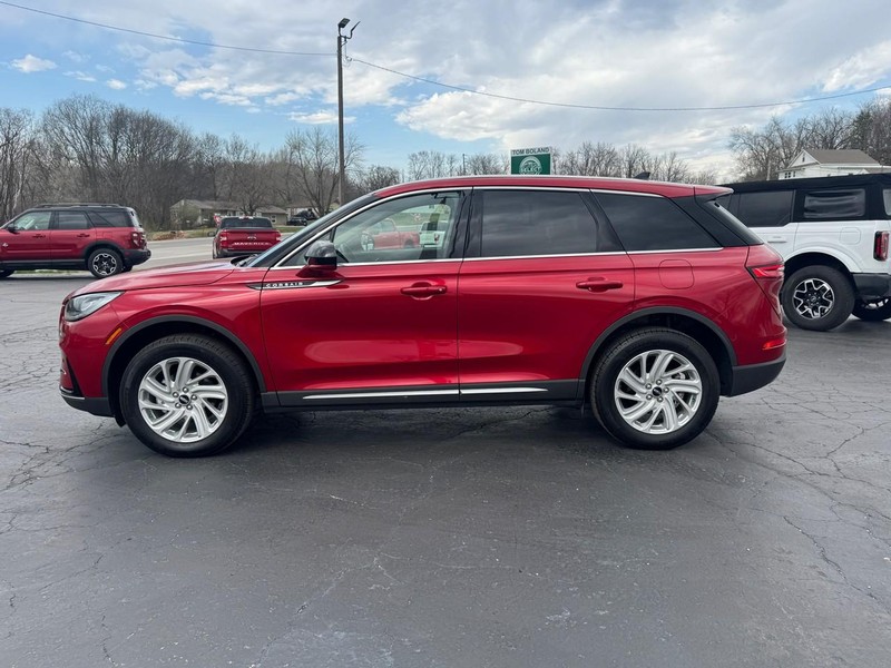 Lincoln Corsair Vehicle Image 04