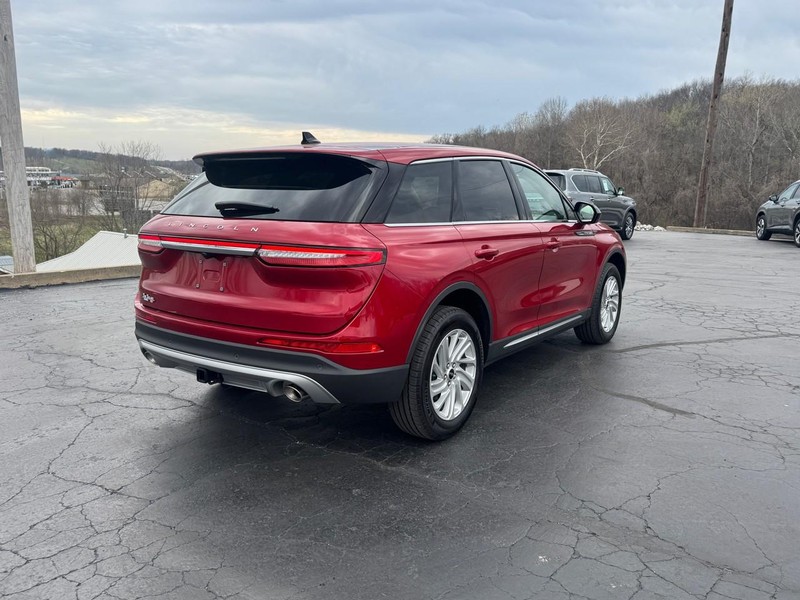 Lincoln Corsair Vehicle Image 06