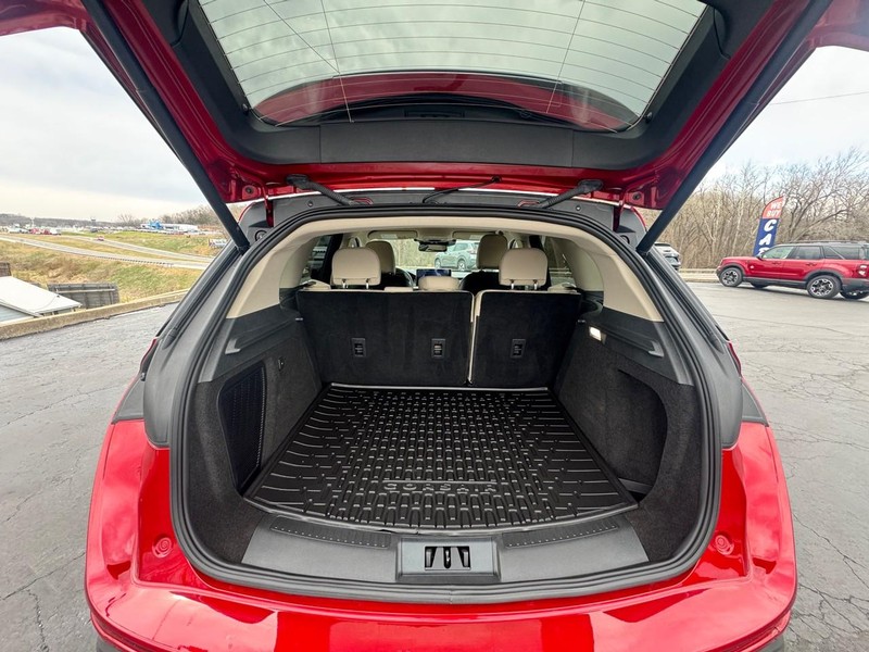 Lincoln Corsair Vehicle Image 10